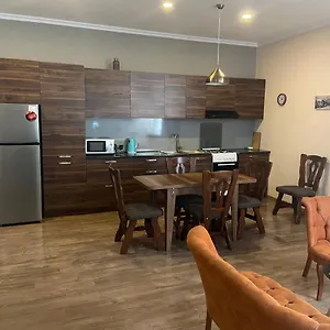 Апартаменты 2-bedroom On Historic Mtatsminda, Тбилиси